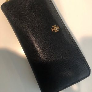 Tory Burch wallet
